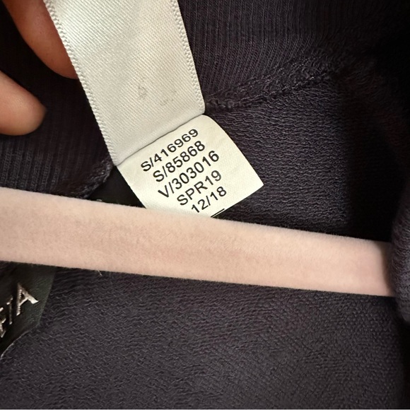 Athleta Nirvana Wear Two Ways Wrap size small - Picture 6 of 9